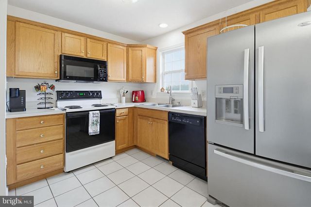 3744 MOUNTAIN SHADOW CIR, Fayetteville, PA 17222