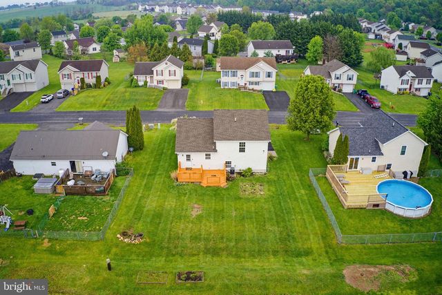 3744 MOUNTAIN SHADOW CIR, Fayetteville, PA 17222