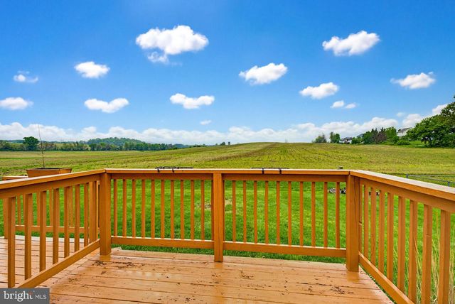 3744 MOUNTAIN SHADOW CIR, Fayetteville, PA 17222