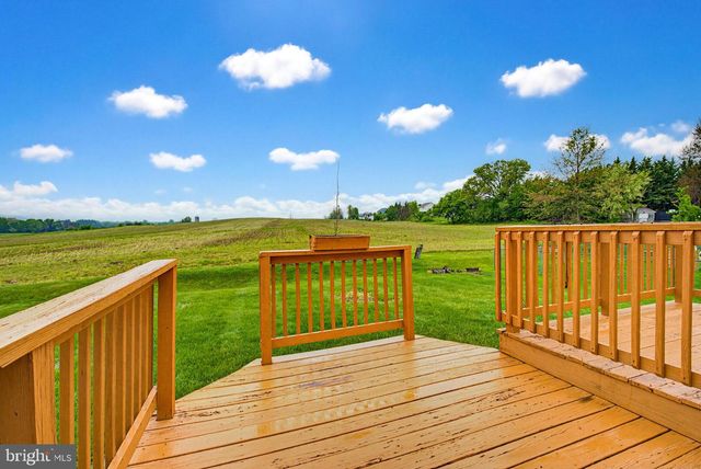 3744 MOUNTAIN SHADOW CIR, Fayetteville, PA 17222