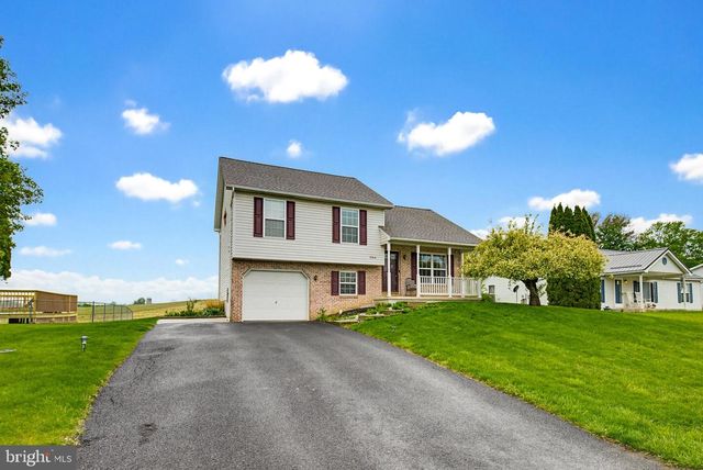 3744 MOUNTAIN SHADOW CIR, Fayetteville, PA 17222