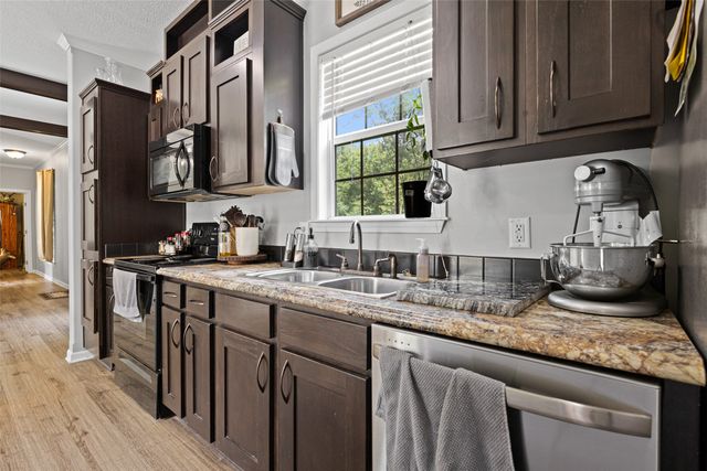 3489 Lotta Road, Karnack, TX 75661