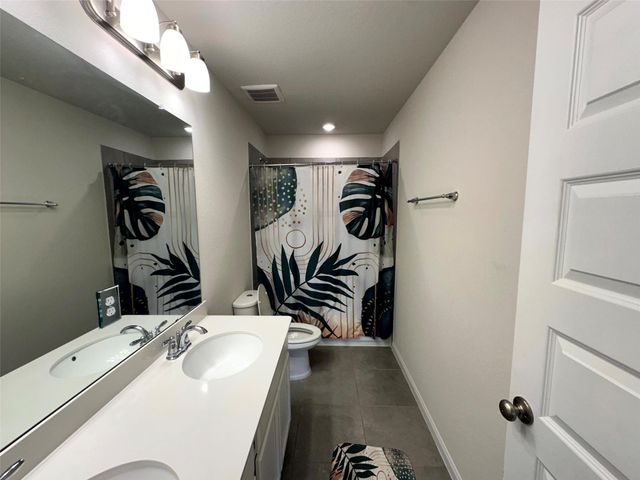 7076 Silverleaf Oak Street, Conroe, TX 77304