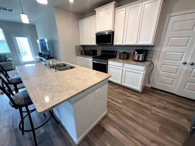 7076 Silverleaf Oak Street, Conroe, TX 77304