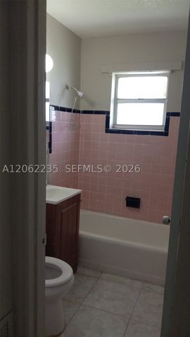 1462 NW 2nd Ave 2, Florida City, FL 33034
