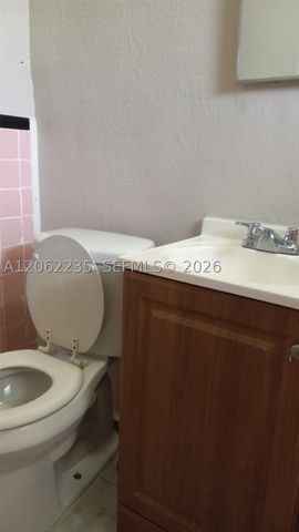 1462 NW 2nd Ave 2, Florida City, FL 33034