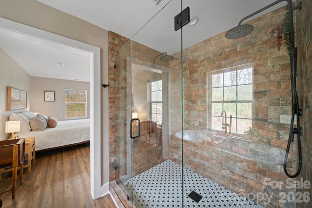 527 Floyd Blackwell Road, Tryon, NC 28782