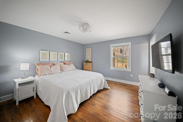 527 Floyd Blackwell Road, Tryon, NC 28782