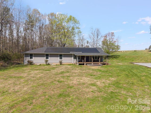 527 Floyd Blackwell Road, Tryon, NC 28782