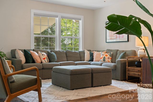 527 Floyd Blackwell Road, Tryon, NC 28782