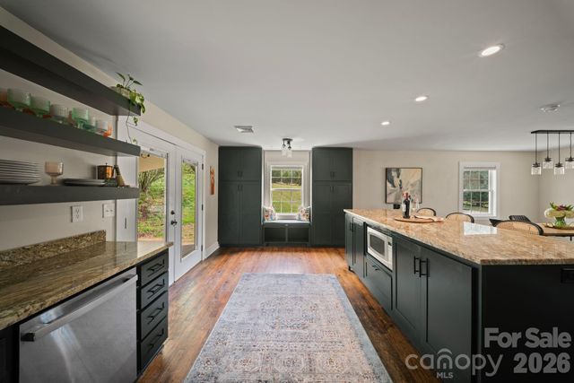 527 Floyd Blackwell Road, Tryon, NC 28782