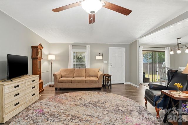 4838 Gearus Drive, Charlotte, NC 28269