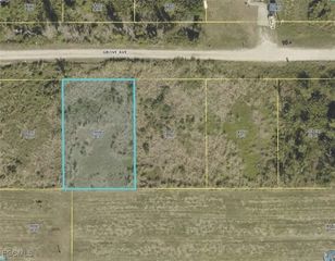 6127 Grove AVE, Bokeelia, FL 33922