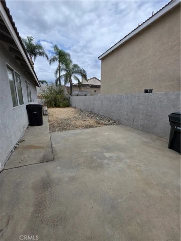2874 W Calle Vista, Rialto, CA 92377