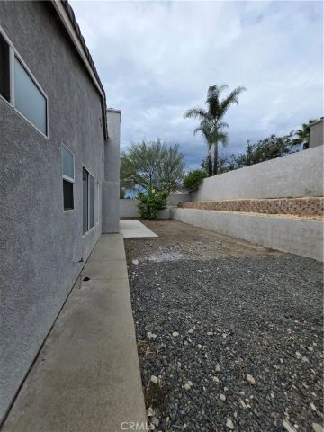 2874 W Calle Vista, Rialto, CA 92377