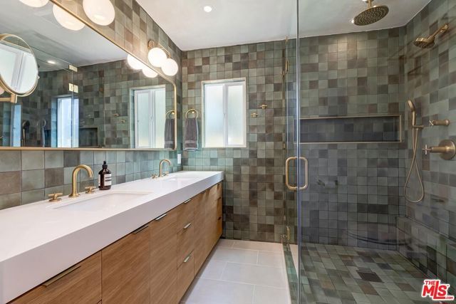 4250 La Salle Avenue, Culver City, CA 90232