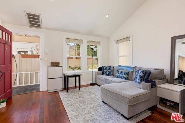 4250 La Salle Avenue, Culver City, CA 90232