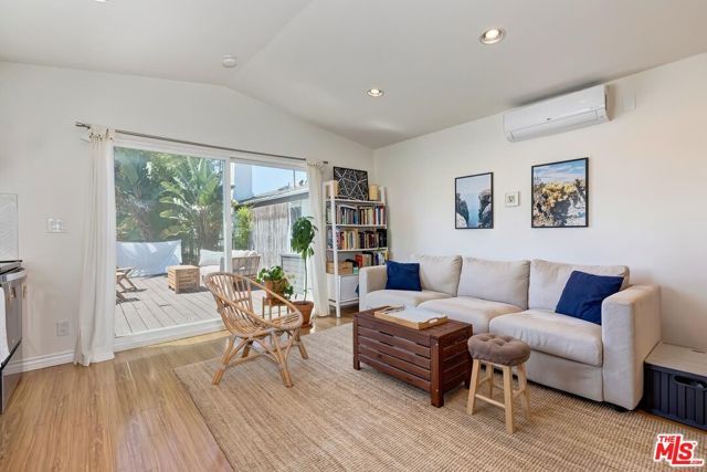 4250 La Salle Avenue, Culver City, CA 90232