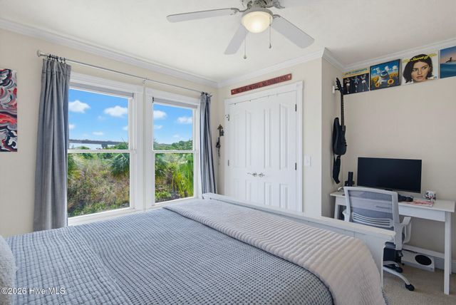 702 Roland Avenue, Surf City, NC 28445
