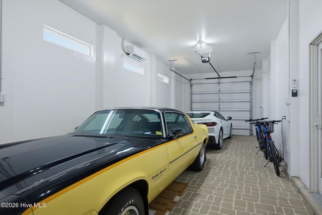 702 Roland Avenue, Surf City, NC 28445