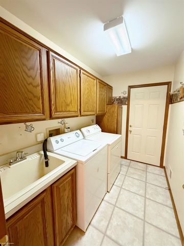 36491 Saddlebred Court, Clinton Township, MI 48035
