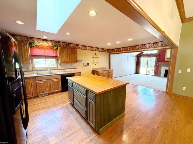 36491 Saddlebred Court, Clinton Township, MI 48035