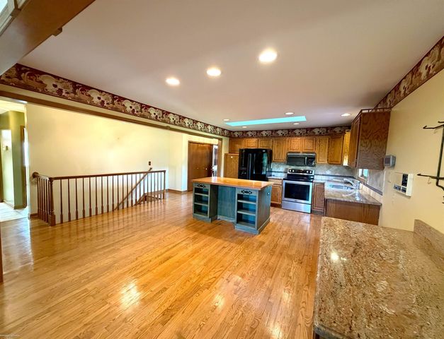 36491 Saddlebred Court, Clinton Township, MI 48035