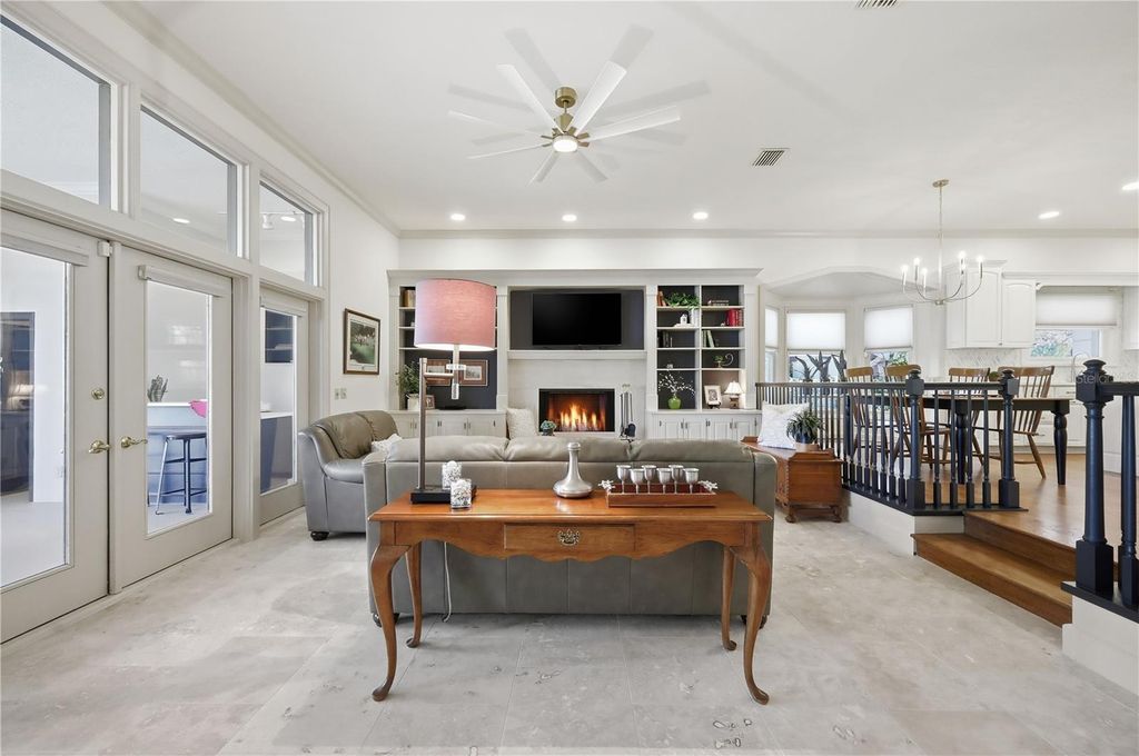 Image 28 of property listing at 8513 BAY HILL BOULEVARD, Orlando, FL 32819