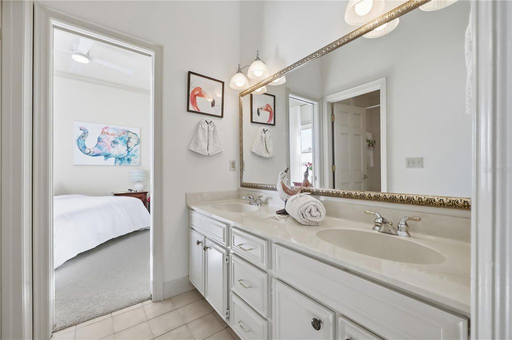 Image 51 of property listing at 8513 BAY HILL BOULEVARD, Orlando, FL 32819