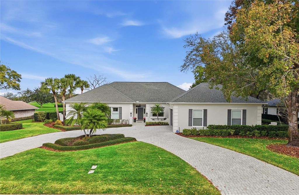 Image 71 of property listing at 8513 BAY HILL BOULEVARD, Orlando, FL 32819