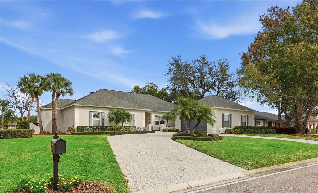 Image 83 of property listing at 8513 BAY HILL BOULEVARD, Orlando, FL 32819