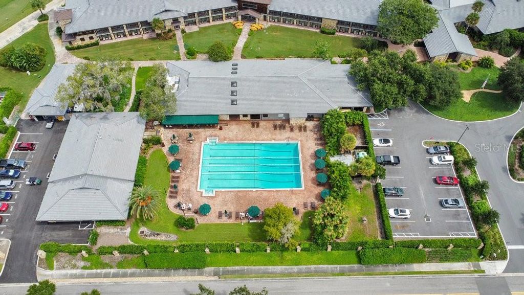 Image 90 of property listing at 8513 BAY HILL BOULEVARD, Orlando, FL 32819