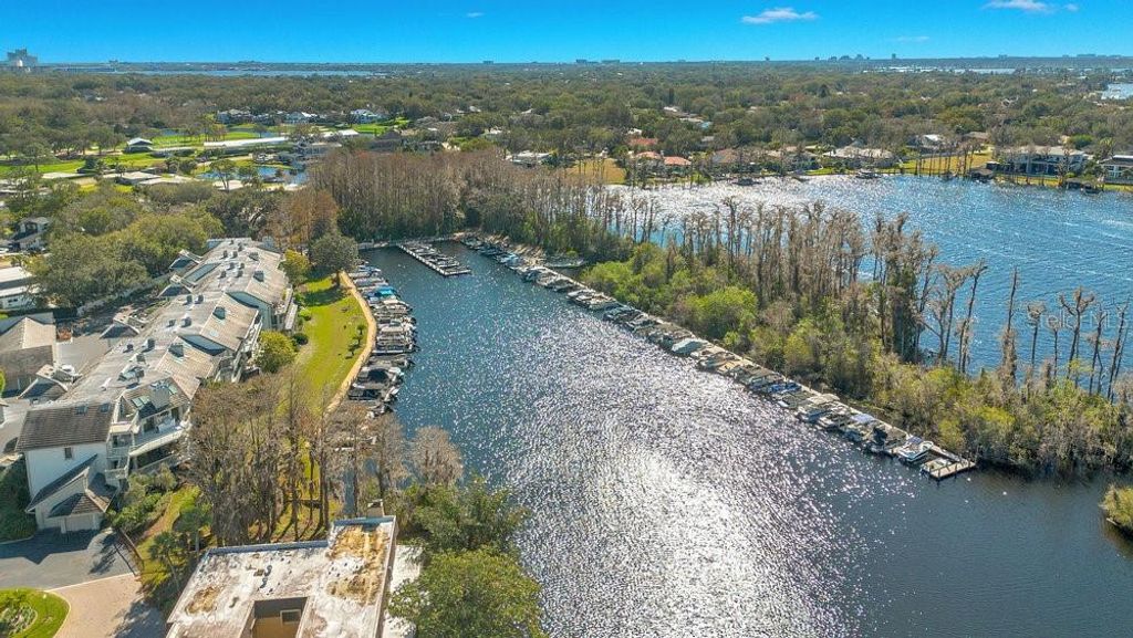 Image 91 of property listing at 8513 BAY HILL BOULEVARD, Orlando, FL 32819