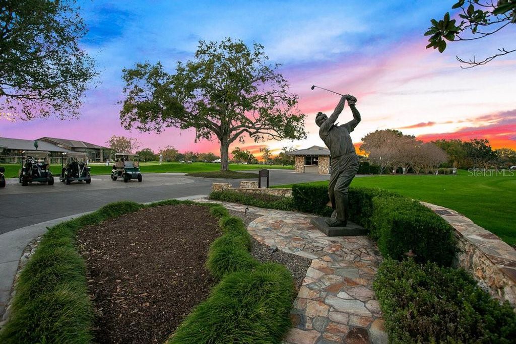 Image 93 of property listing at 8513 BAY HILL BOULEVARD, Orlando, FL 32819