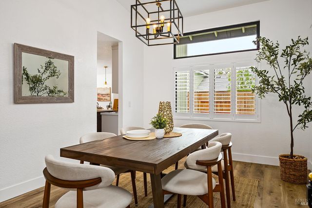 1504 Maria Pl, Rohnert Park, CA 94928