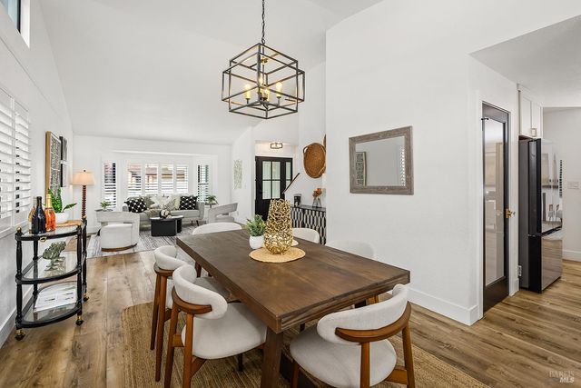 1504 Maria Pl, Rohnert Park, CA 94928