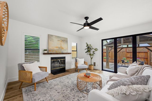 1504 Maria Pl, Rohnert Park, CA 94928