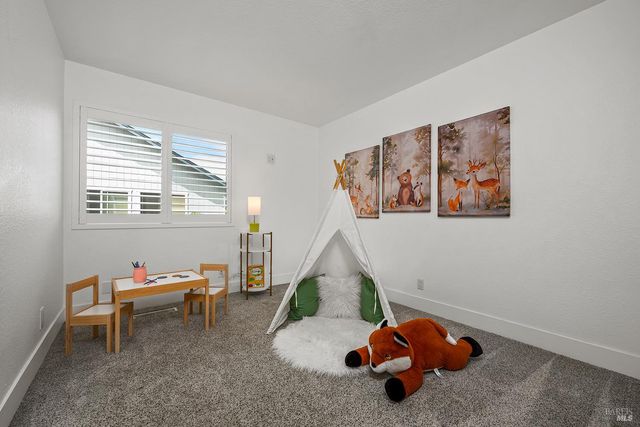 1504 Maria Pl, Rohnert Park, CA 94928