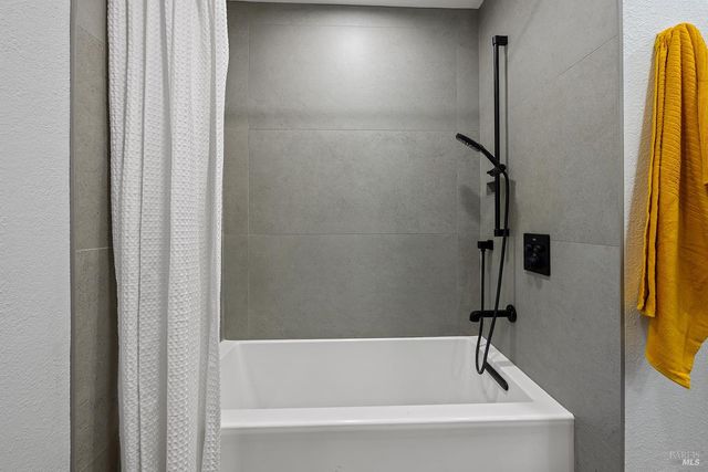 1504 Maria Pl, Rohnert Park, CA 94928