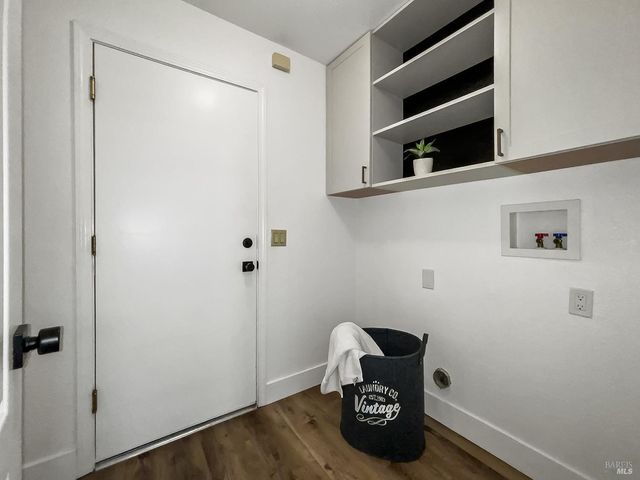 1504 Maria Pl, Rohnert Park, CA 94928