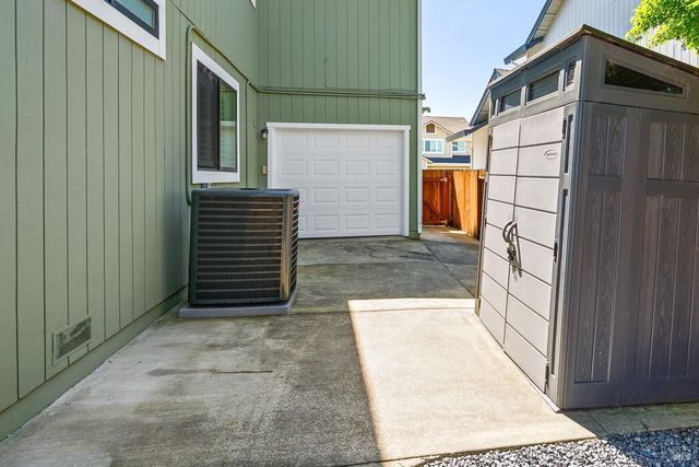 1504 Maria Pl, Rohnert Park, CA 94928