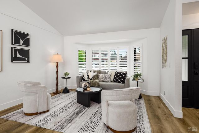 1504 Maria Pl, Rohnert Park, CA 94928