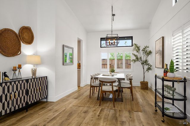 1504 Maria Pl, Rohnert Park, CA 94928