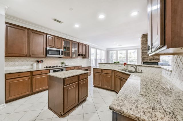 12202 Fall River Pass Lane, Humble, TX 77346