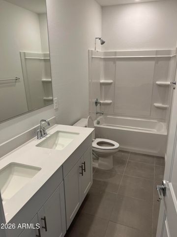 4955 W KARL Street, San Tan Valley, AZ 85144