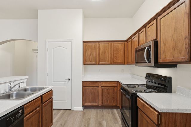 1630 Sky High Circle, Dallas, TX 75253