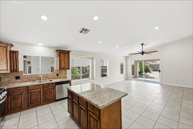 627 E SHANNON Street, Chandler, AZ 85225
