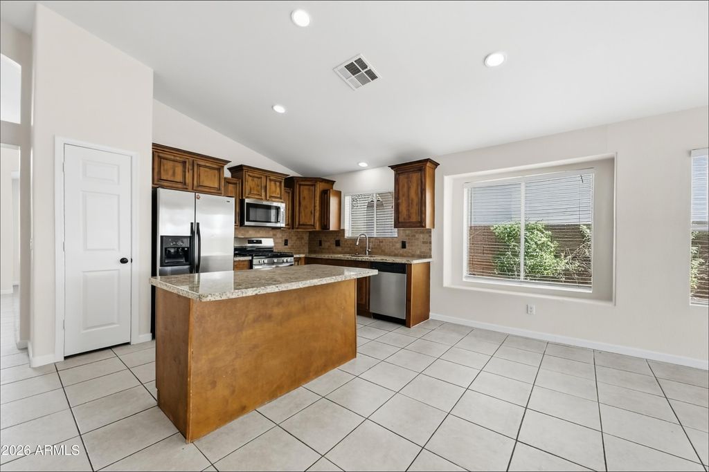 627 E SHANNON Street, Chandler, AZ 85225 — photo 4
