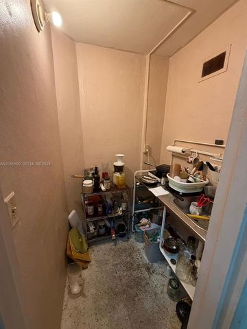 762 W 41st St, Miami Beach, FL 33140