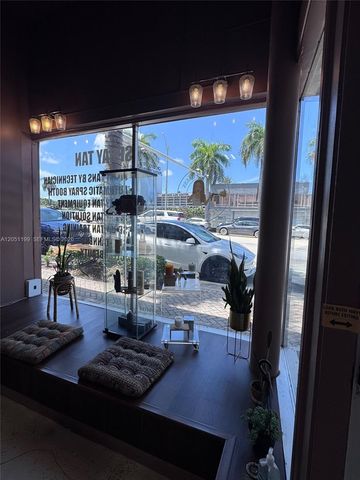 762 W 41st St, Miami Beach, FL 33140